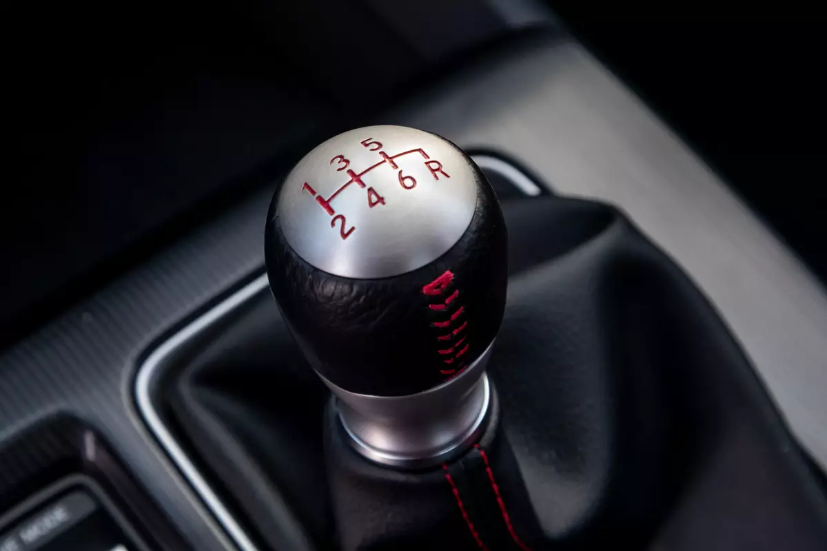 Shifting Gears: The Advantages of Manual Transmission Vehicles